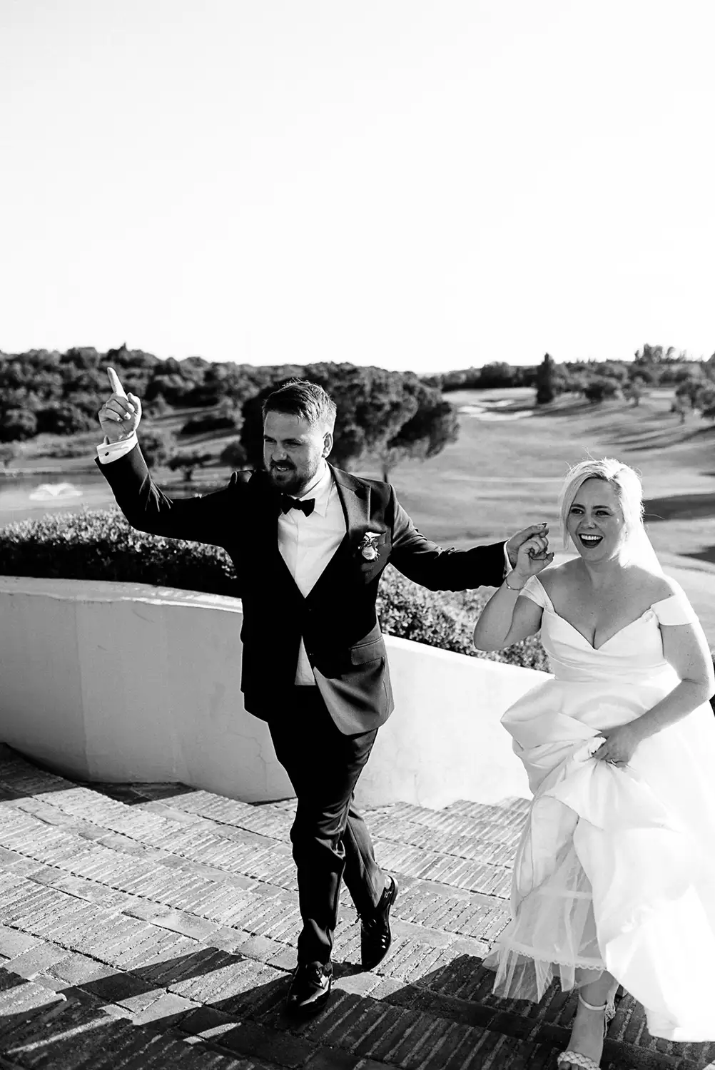 Natural wedding moment at a destination wedding in Malaga